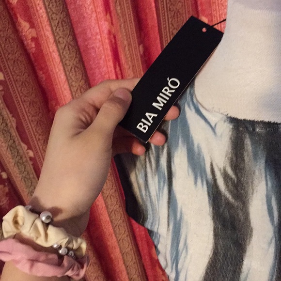 White Black and Blue BIA MIRÓ From Secret garden - Picture 4 of 5